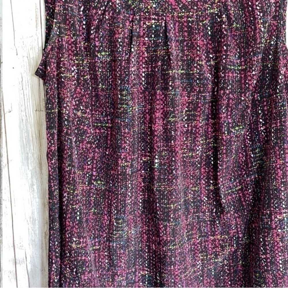Talbots Sleeveless Black & Magenta Blouse - Picture 3 of 4